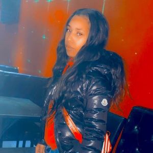 Meet your posher! Nae